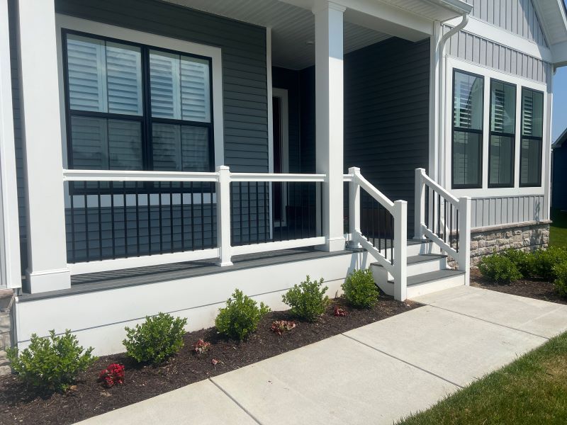 Porch-Railing-Black-spindles