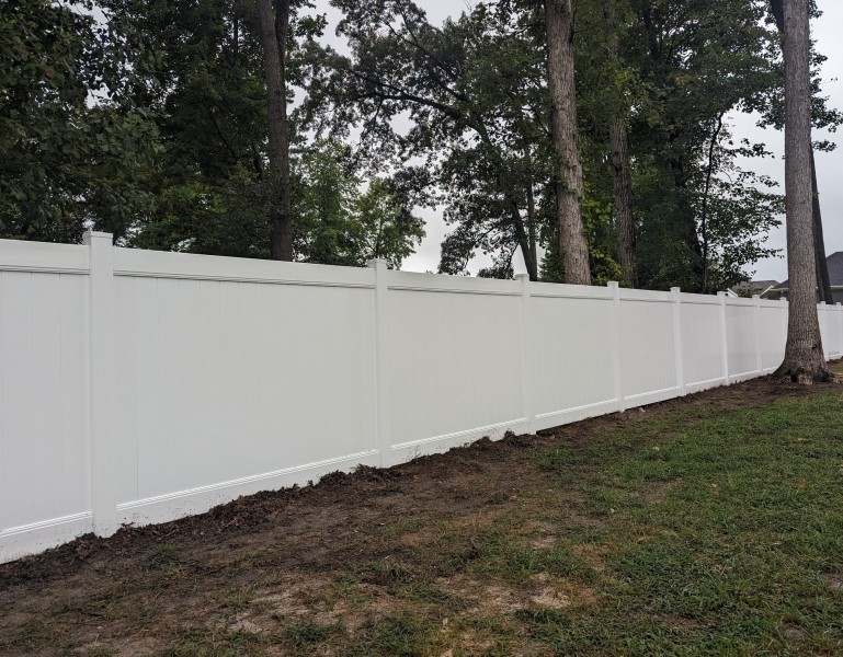 1_6ft-tall-vinyl-privacy-fence