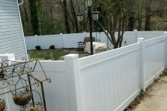 vinyl privacy fence