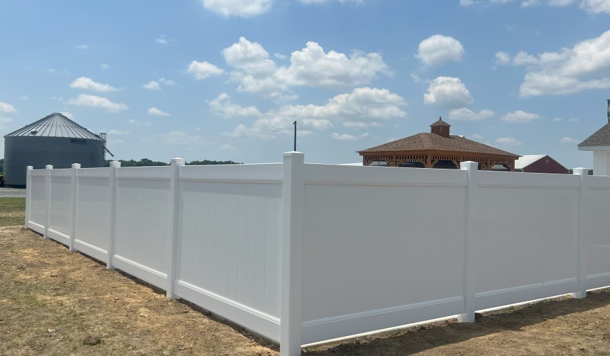 5ft-tall-vinyl-privacy-fence