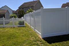 vinyl privacy fence