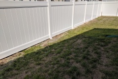 White vinyl Privacy fence