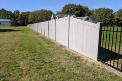 vinyl privacy fence