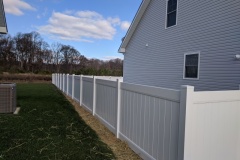 vinyl privacy fence