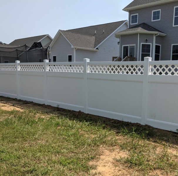 Lattice-top-fence