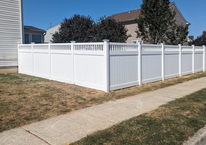 6ft-tall-vinyl-privacy-fence